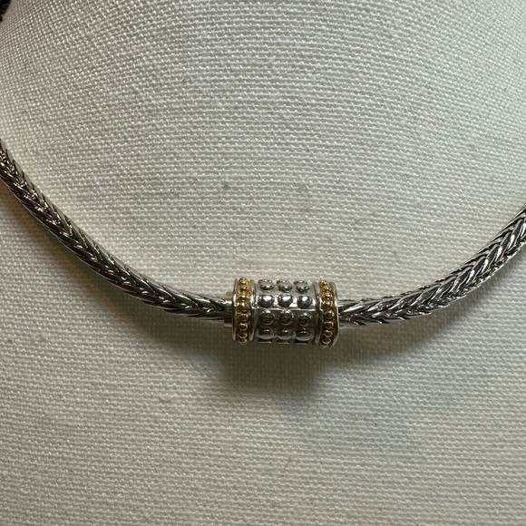 Vintage Woven Silver Necklace With Magnetic Closure. - Picture 6 of 16